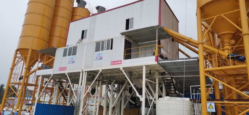 廣州白云機場雙HZS一120型混凝土攪拌站安裝工程